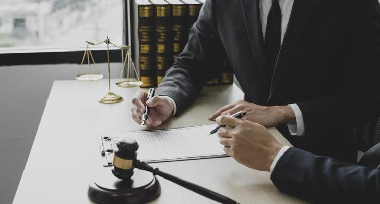 10 trabajos de la licenciatura en derecho