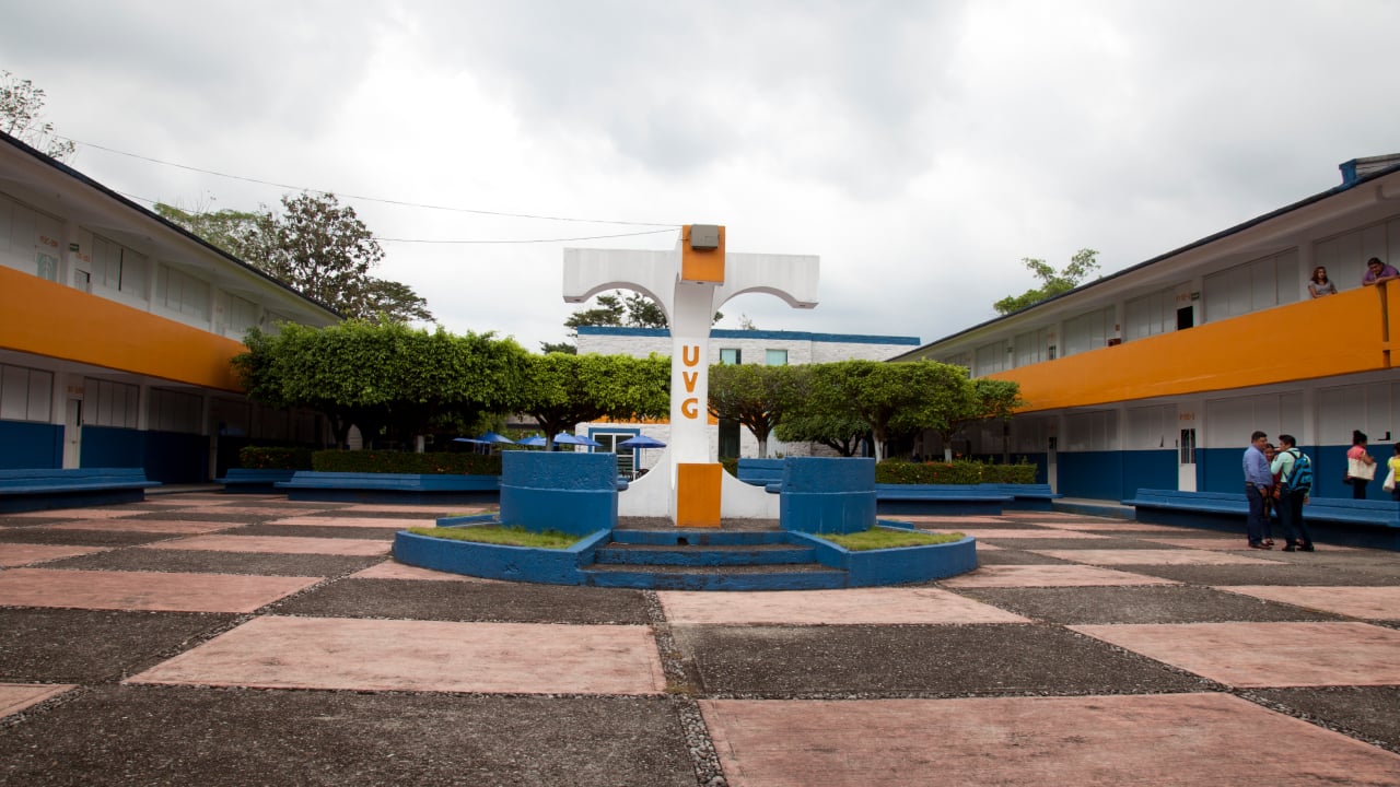 UVG Campus Pichucalco licenciaturas en línea