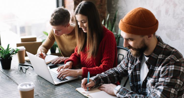 No es magia, es Mercadotecnia. Conoce esta carrera + cursos en línea